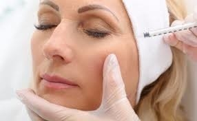 چین و چروک های صاف تزریقی پرکننده پوست اسید هیالورونیک Juvederm Ultra 3 2*1ml